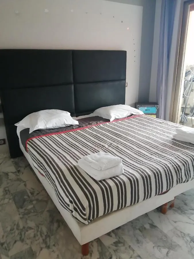 Cannes Lacour One Bedroom