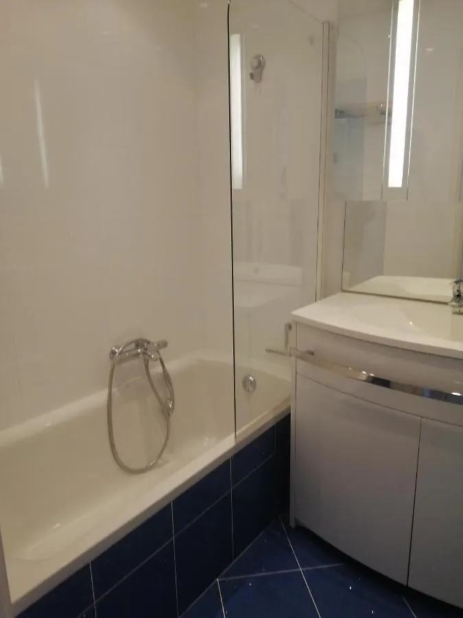 Cannes Lacour One Bedroom 0*,